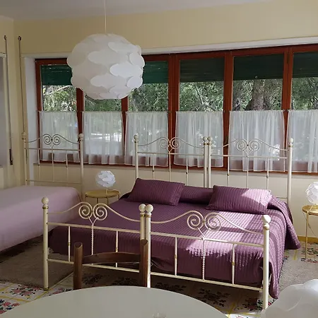 Alojamento de Acomodação e Pequeno-almoço Il Rifugio Capri 3*