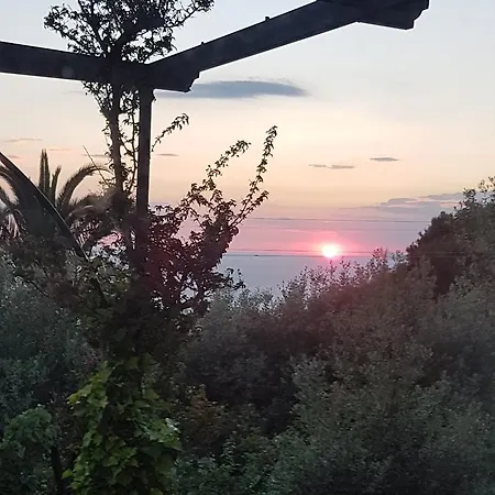 Alojamento de Acomodação e Pequeno-almoço Il Rifugio Capri 3*