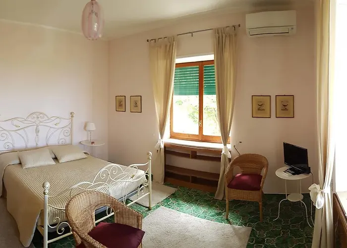 Oda ve Kahvaltı Il Rifugio Capri 3*